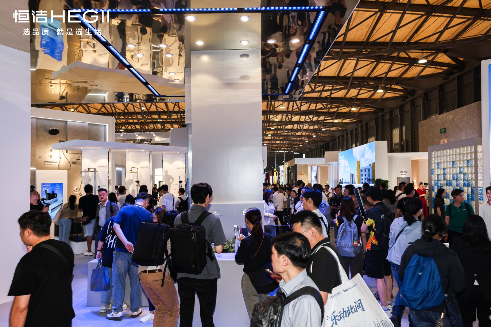 展会盛况2.jpg
